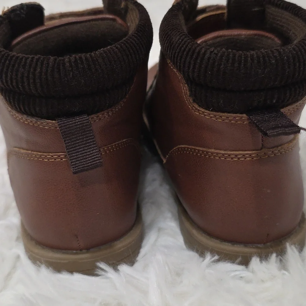 Gymboree Brown Kids Boots with Velcro Straps. Size 13
